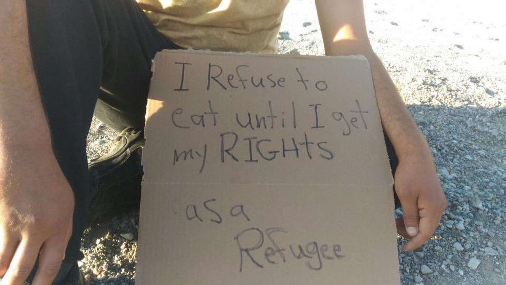 refugiados-denuncia-social-protesta-menjar